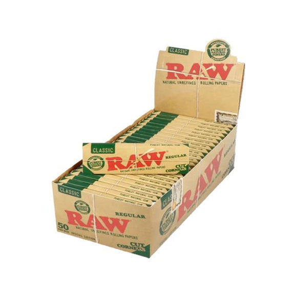 50 Raw Classic Green Regular Corner Cut Rolling Papers